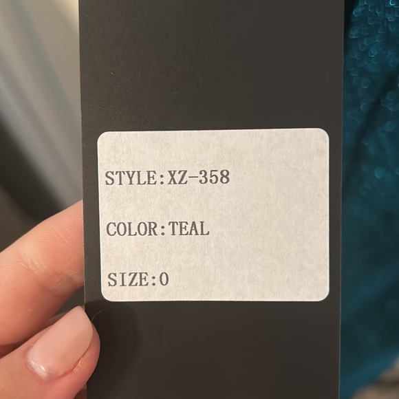 sparkly formal dress - Picture 7 of 8